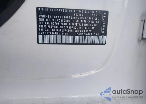 2015 Volkswagen Jetta 1.8T Sport z USA, uszkodzony, nr VIN 3VWD17AJ0FM217419